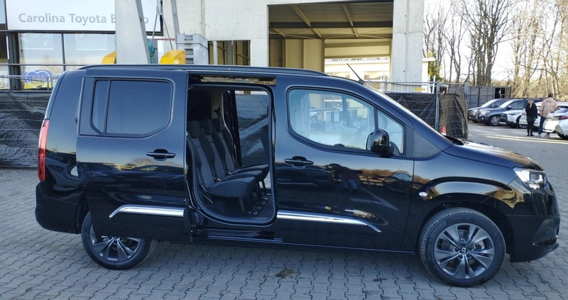 Toyota Proace City Verso cena 147000 przebieg: 4, rok produkcji 2023 z Międzybórz małe 191
